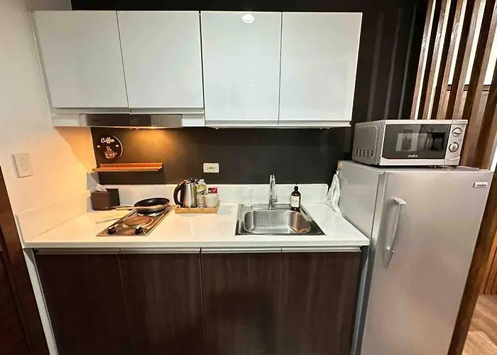 Apartment Modern Classic 1 Bedroom Air Residences Makati *